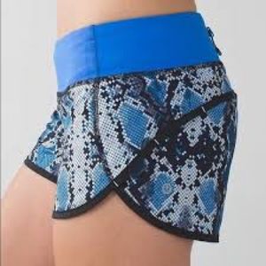 Lulu speed shorts blue snakeskin size 6
